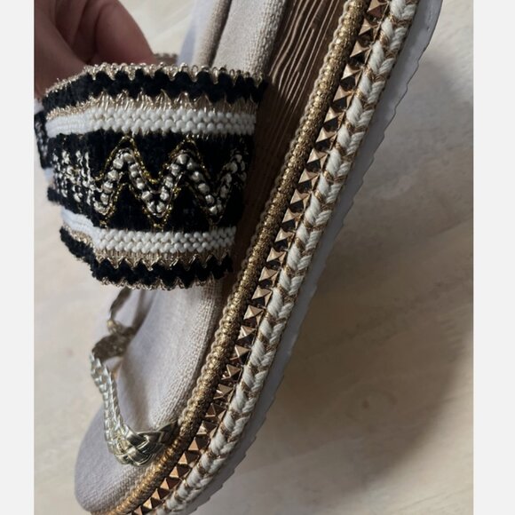 SHEIN 9W 9 Wide Width Platform Double Strap Sandal Black Gold Studs Braid - Picture 7 of 8